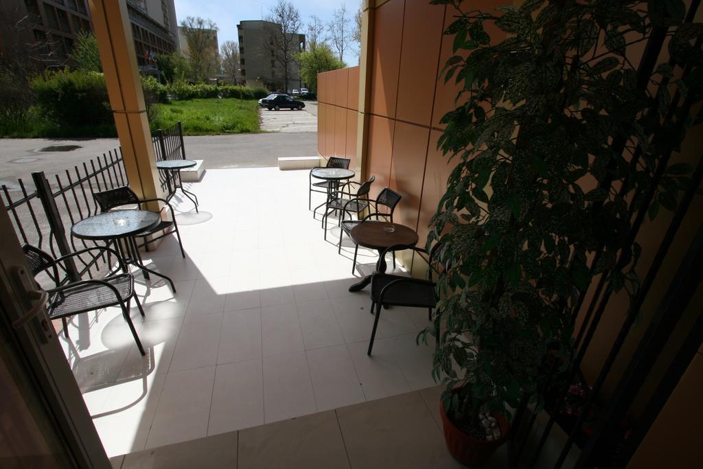 Hotel-hostel Mignon -private With Free Parking 招待所 Mamaia